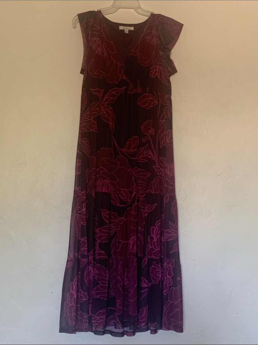 Les Serein Floral V-Neck Maxi Dress in Burgundy and Pink